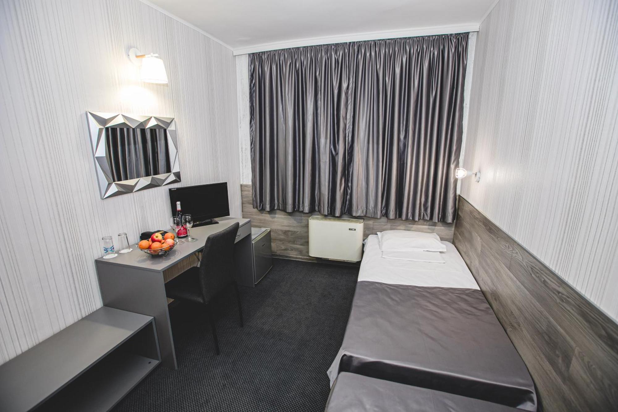Rodopi Hotel Haskovo Bagian luar foto