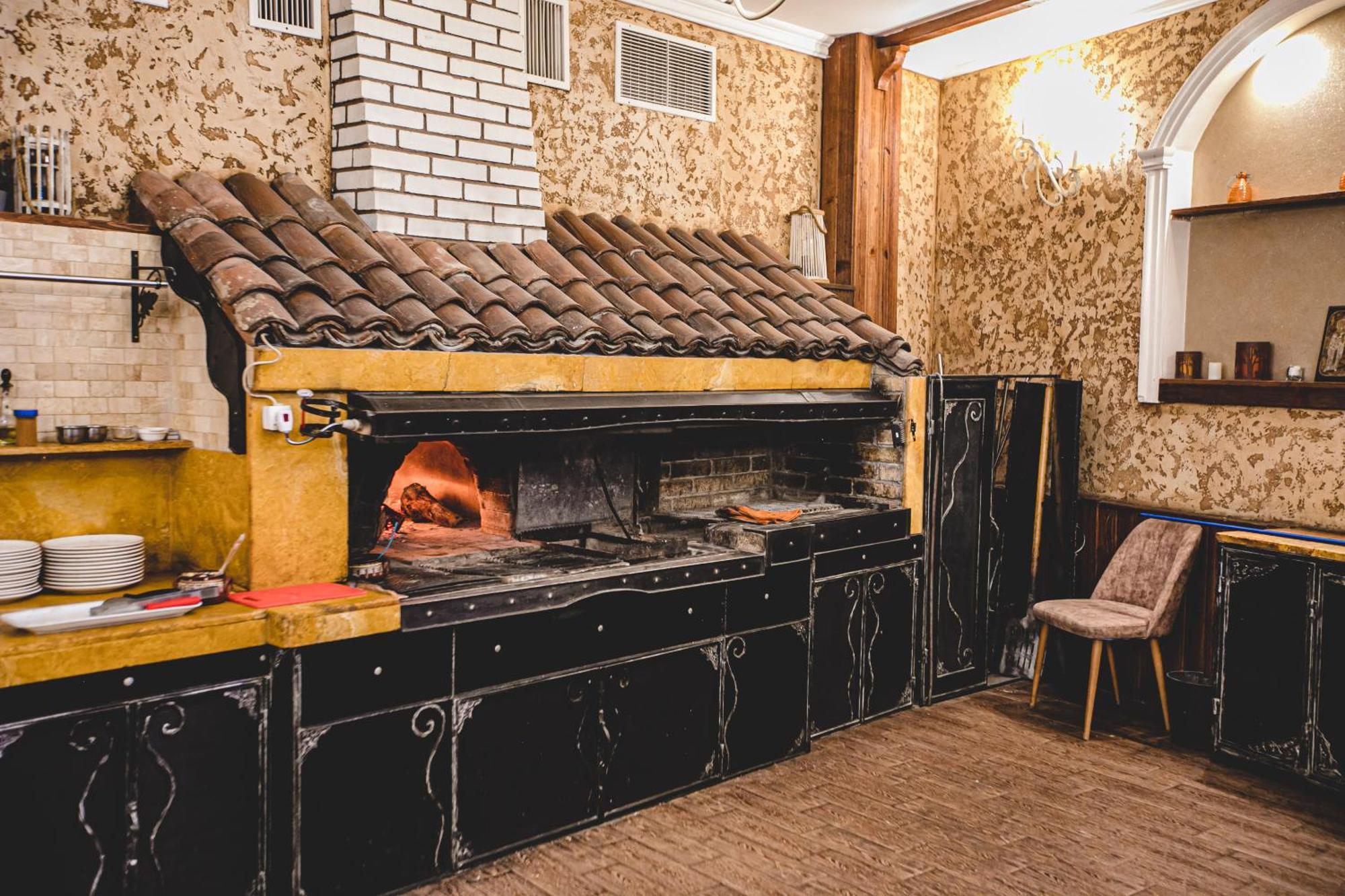 Rodopi Hotel Haskovo Bagian luar foto