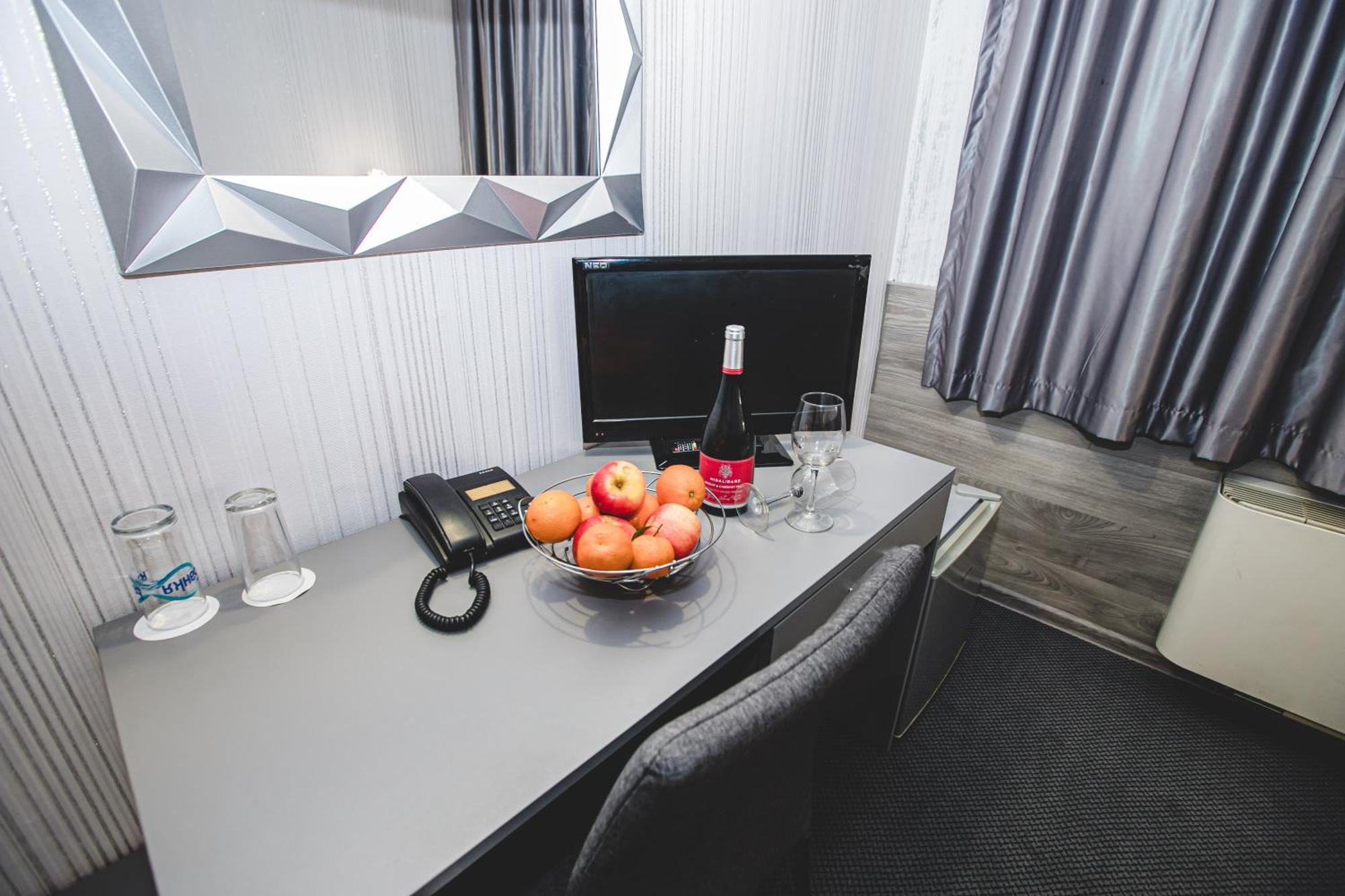 Rodopi Hotel Haskovo Bagian luar foto