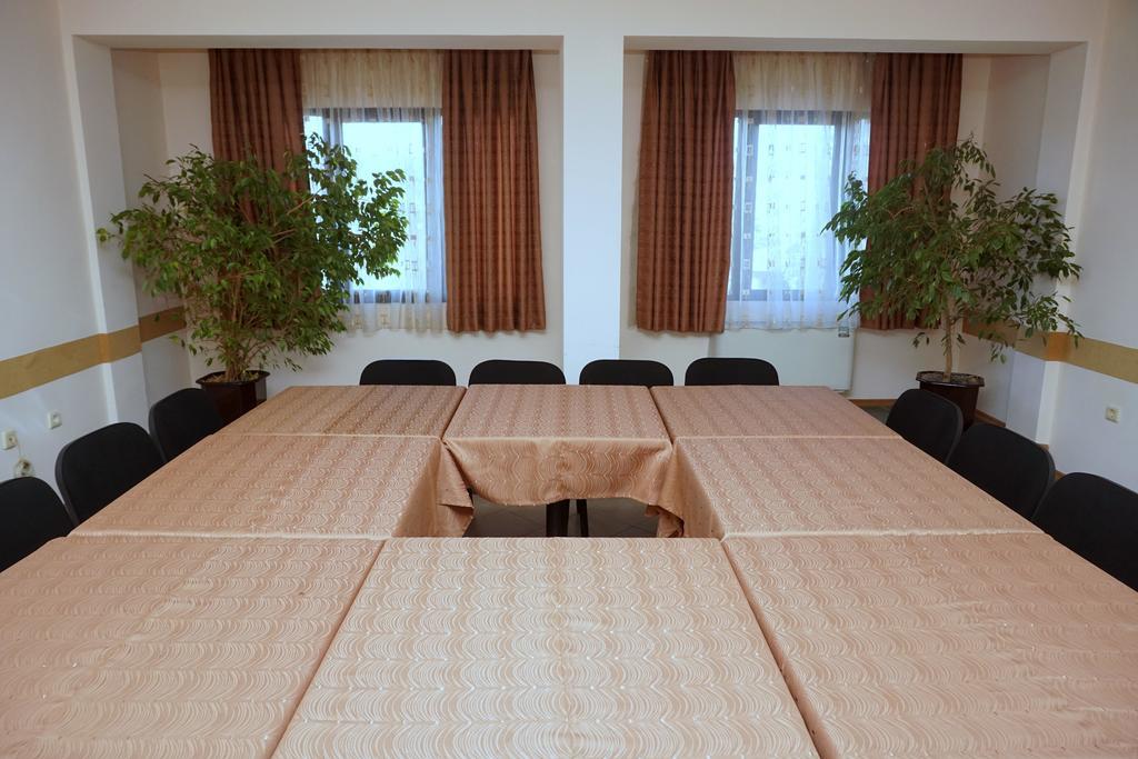 Rodopi Hotel Haskovo Bagian luar foto
