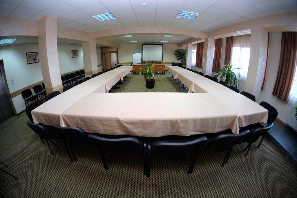 Rodopi Hotel Haskovo Bagian luar foto