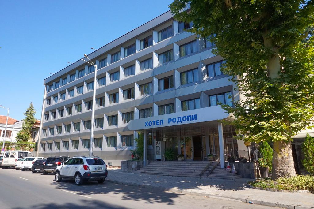 Rodopi Hotel Haskovo Bagian luar foto