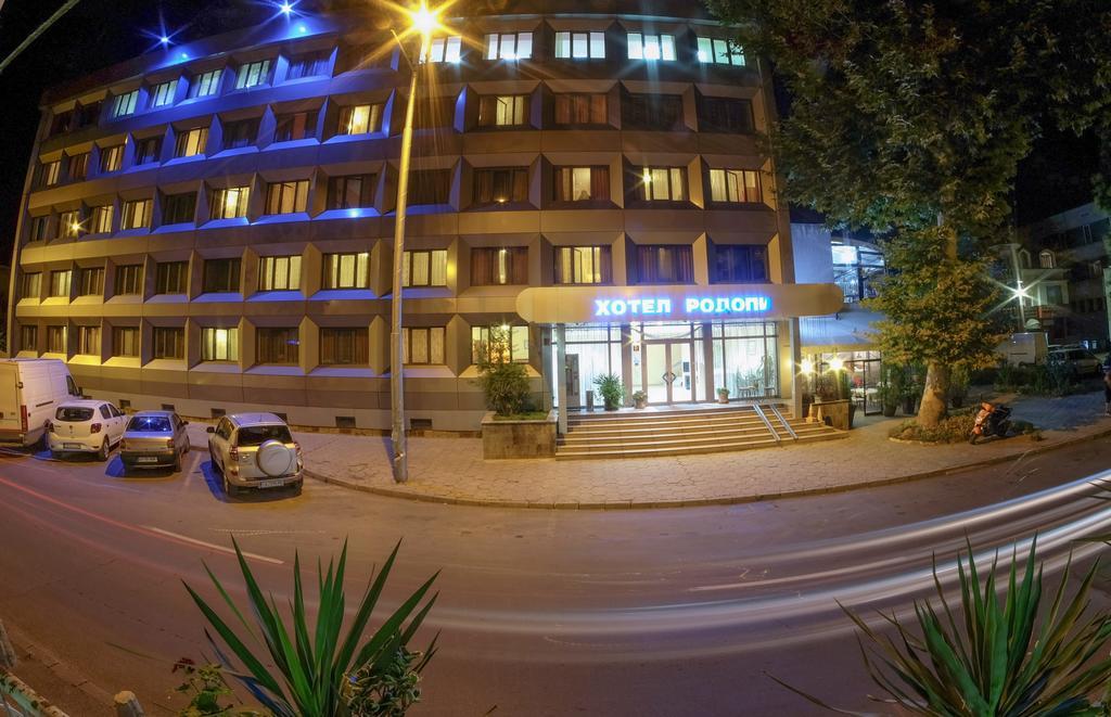 Rodopi Hotel Haskovo Bagian luar foto